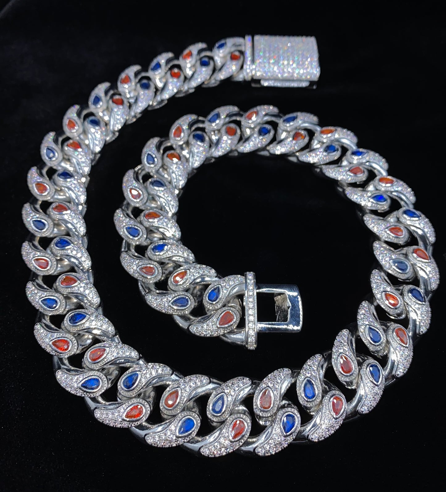 Scorpion Cuban chain silver plated worn by model, Charmbox Men
