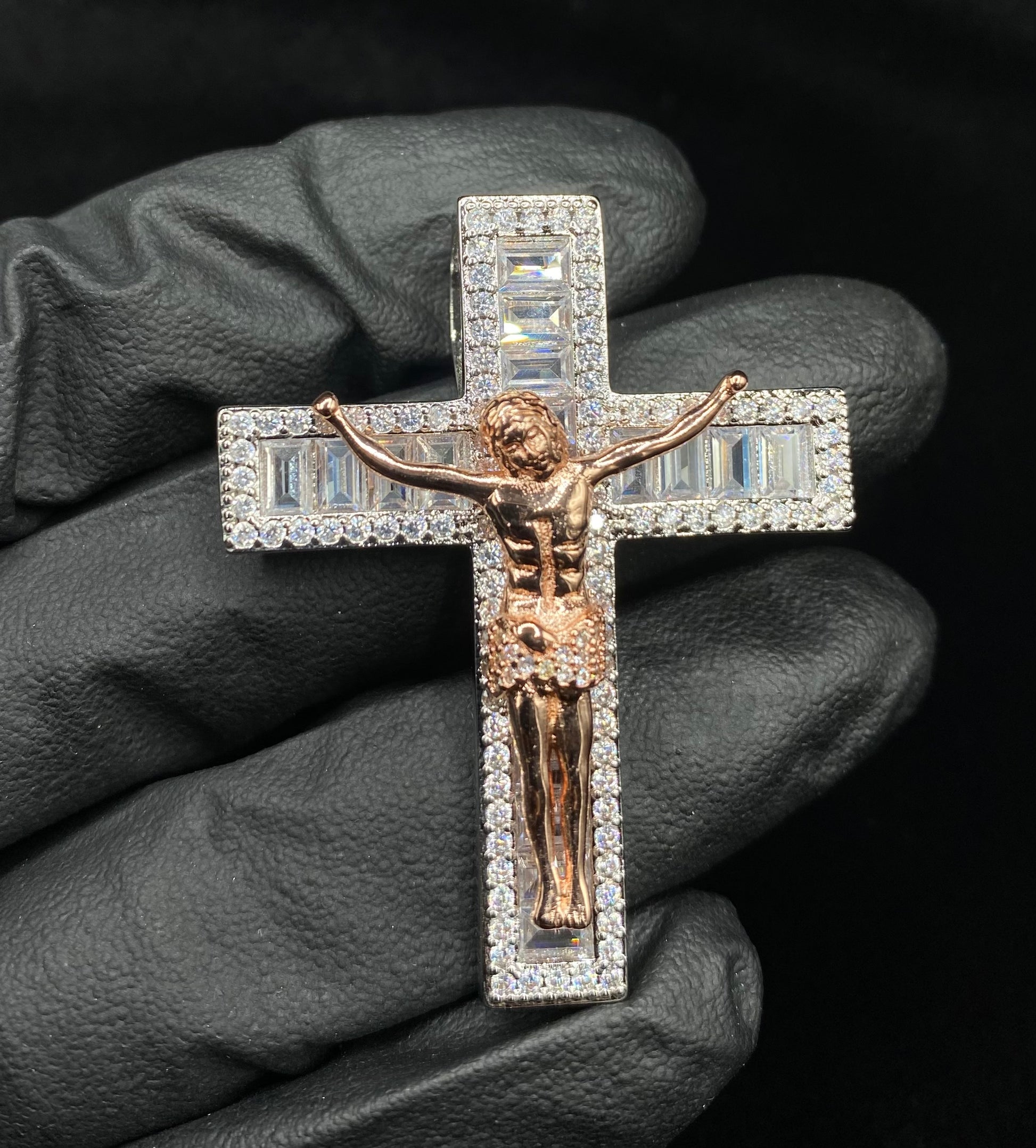 Jesus cross pendant silver plated iced out necklace