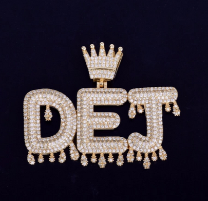 Personalized Drippy King name necklace worn by model, Charmbox Men