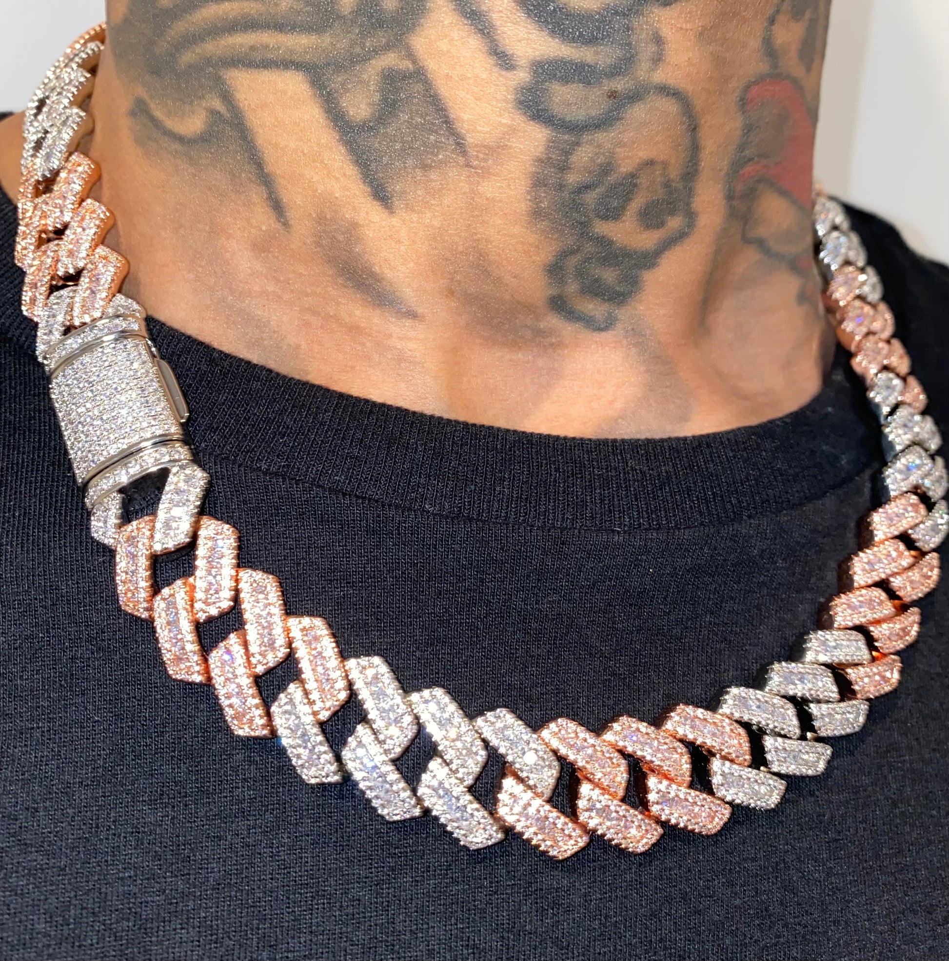 Flossy baguette Cuban chain worn by model, Charmbox Men