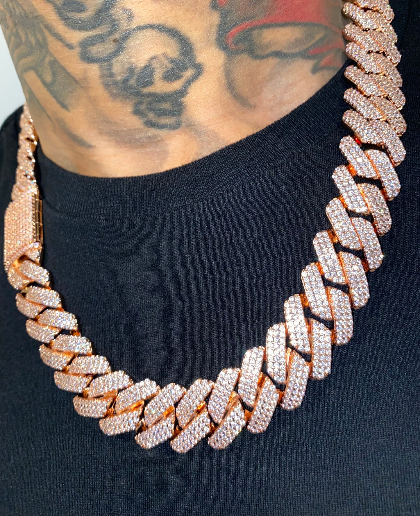 20mm Boss Cuban chain worn by model, Charmbox Men
