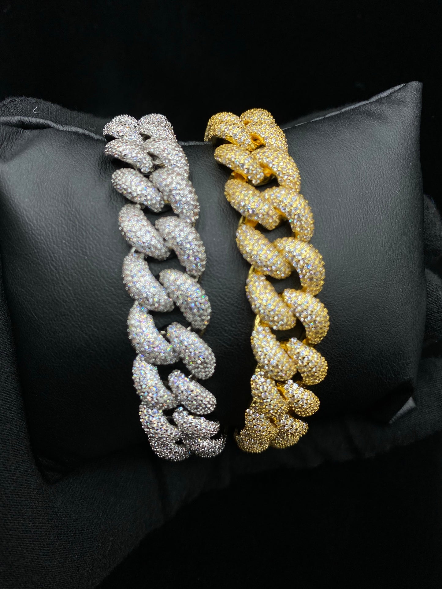 Charmbox Men Bubble Cuban bracelet gold and silver plated iced out