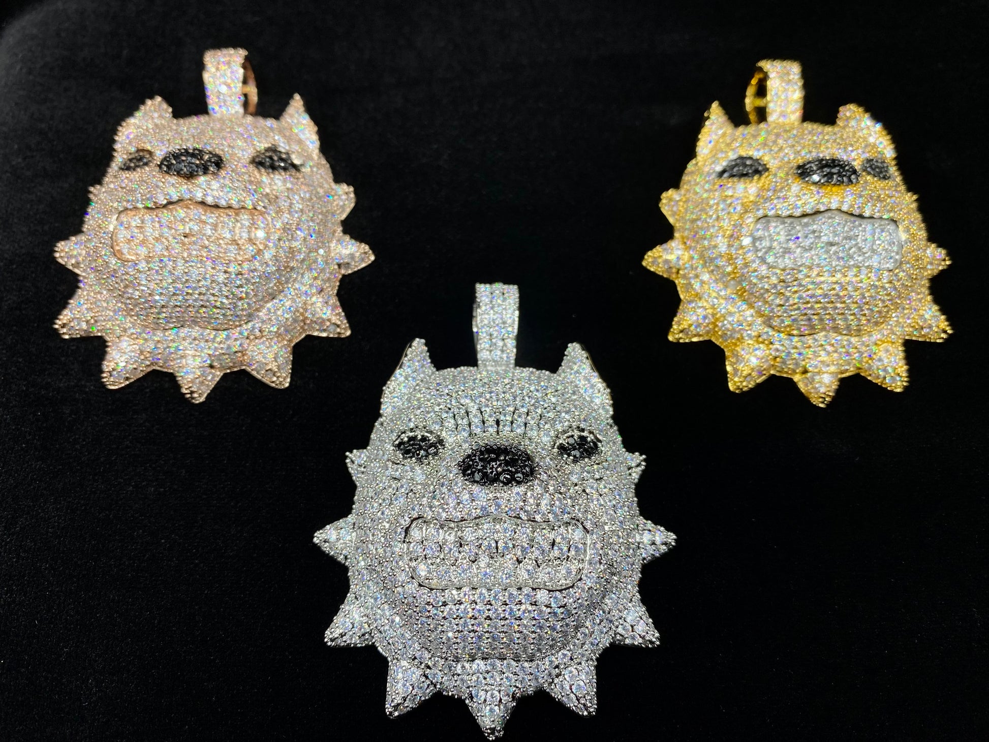Charmbox Men dog pendant gold plated cubic zirconia