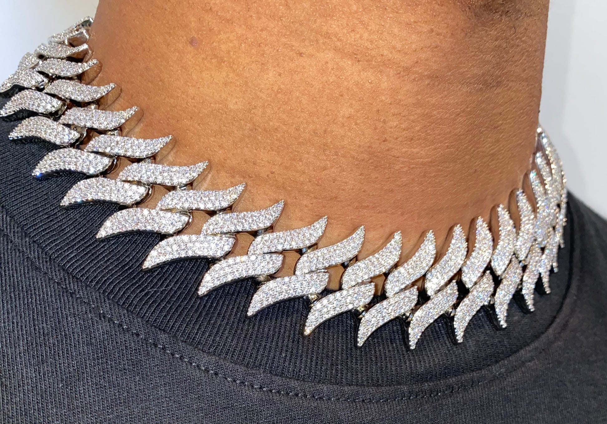 32mm King Cuban chain worn by model, Charmbox Men mens jewelry