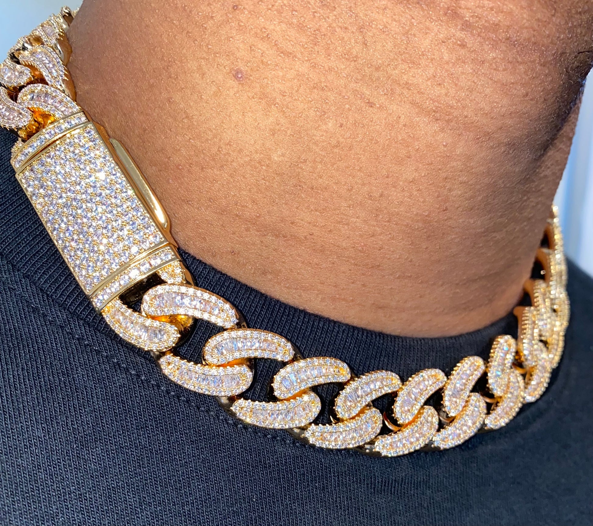 18mm Baller baguette Cuban chain worn by model, Charmbox Men