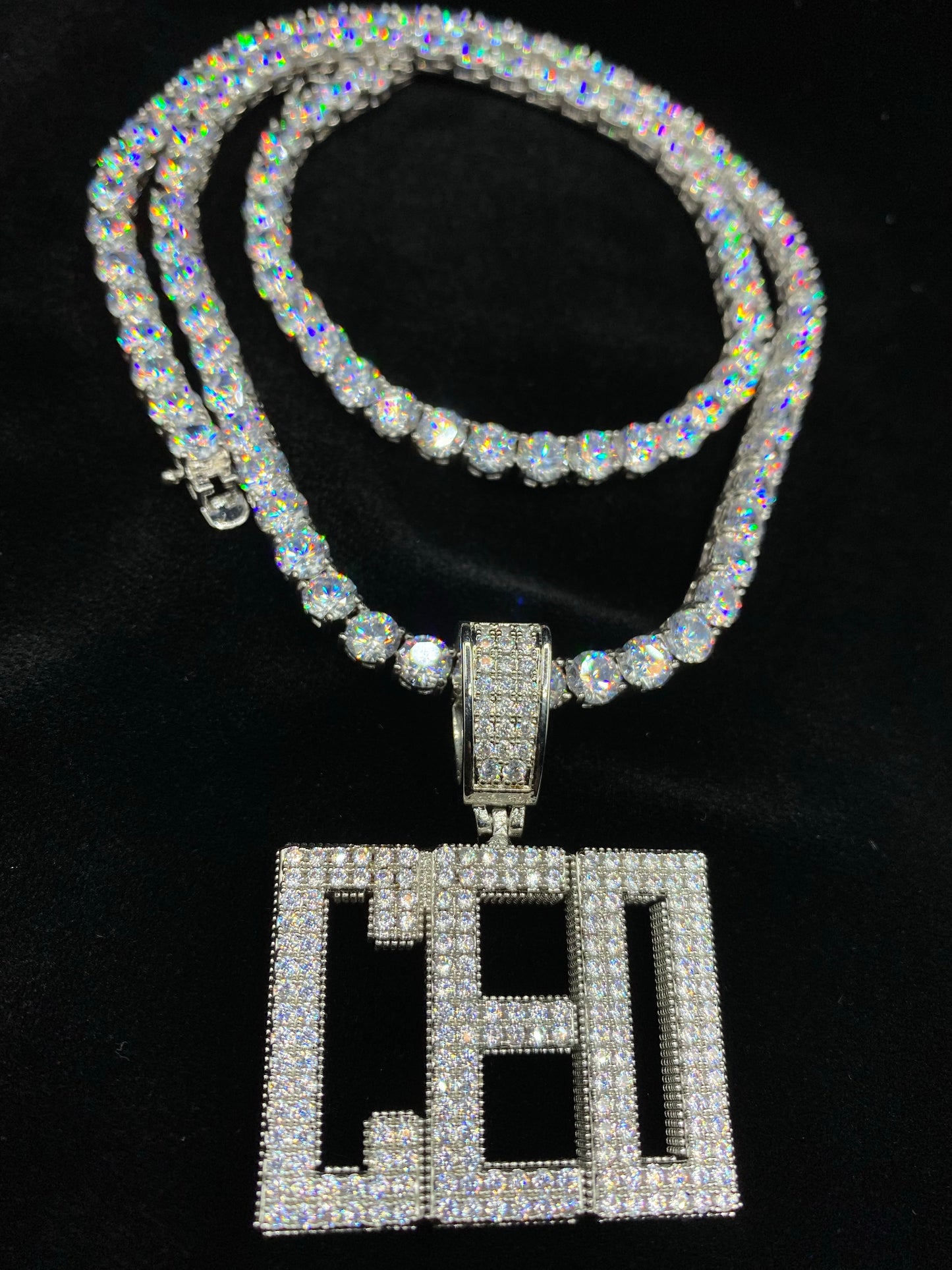 Personalized Iceberg name necklace worn by model, Charmbox Men