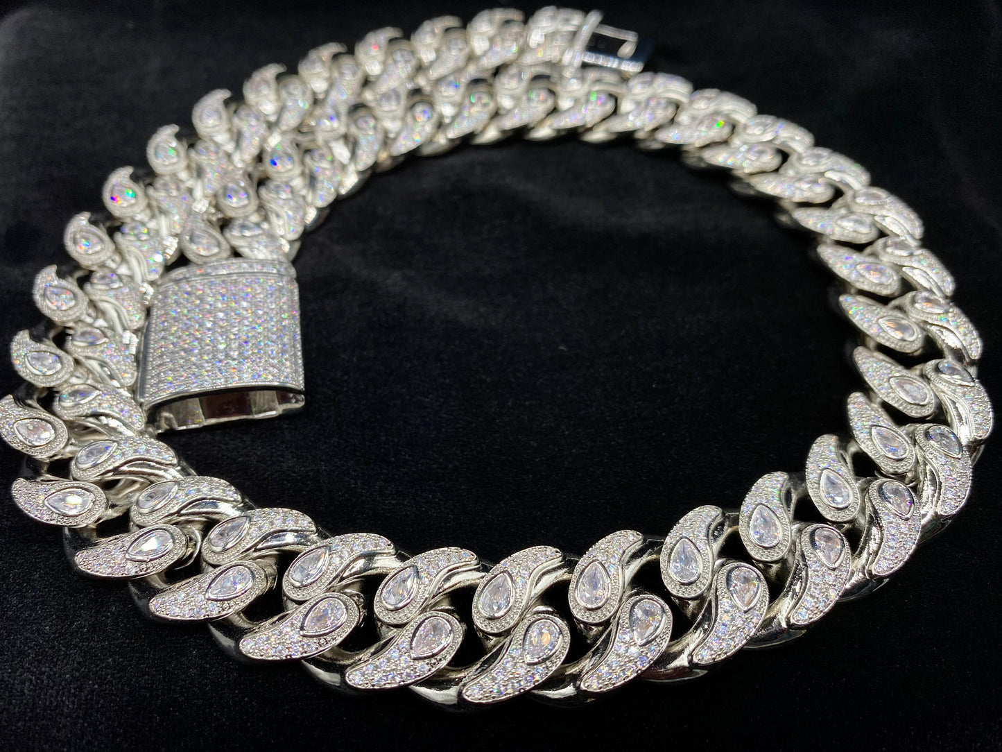 Charmbox Men Scorpion Cuban chain gold plated iced out necklace