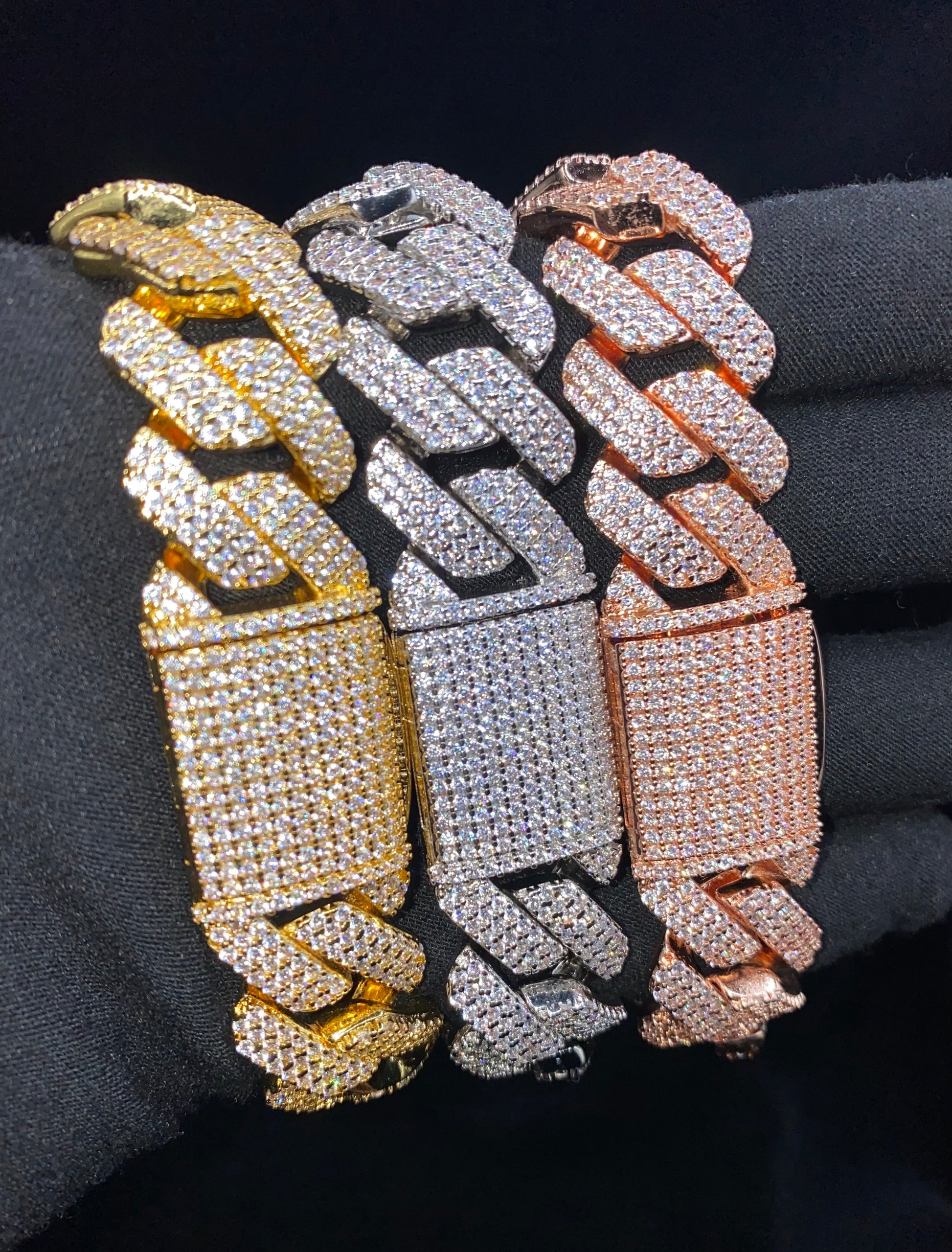 Charmbox Men Boss Cuban bracelet gold plated iced out